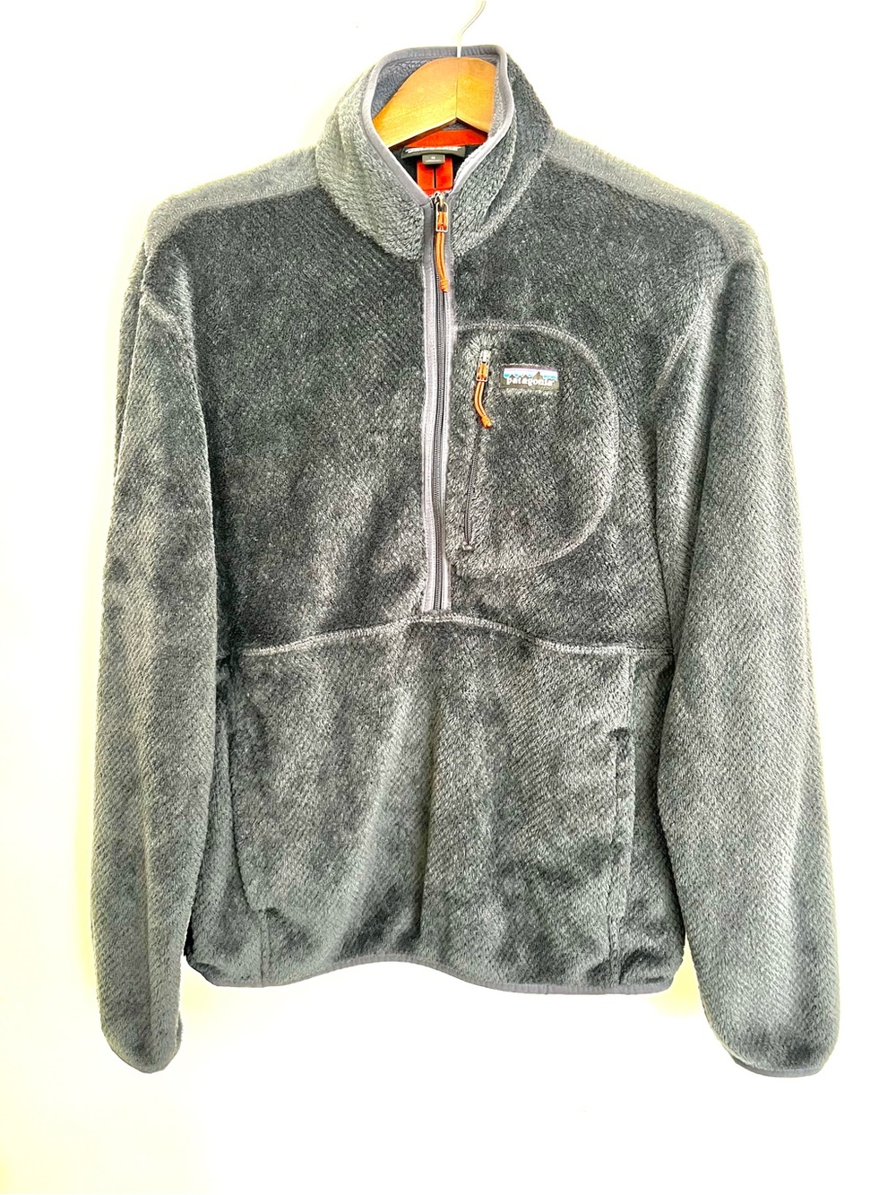 Patagonia Men's Dark Gray Half-Zip Fleece with Orange Pulls